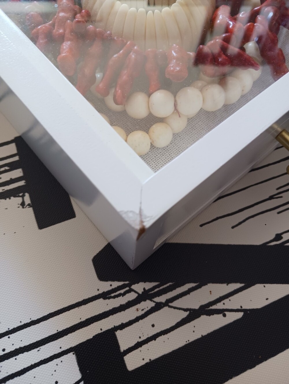 Wooden White Drawer  Jewlery Case With Bone Jewlery - Picture 14 of 16